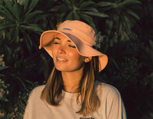 Load image into Gallery viewer, BUBBLEGUM FISHERMAN HAT.