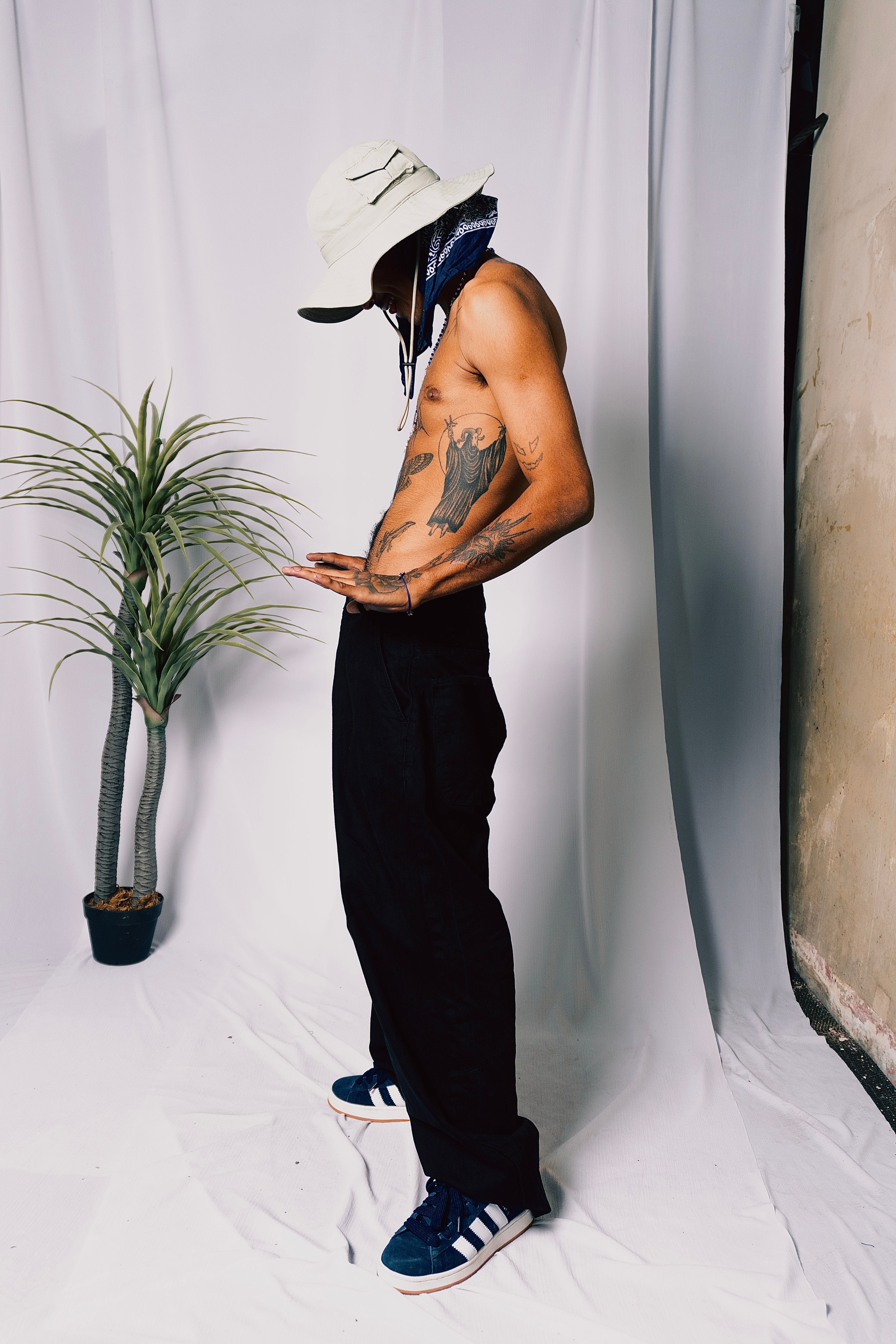 BLACK DENIM JEANS - BAGGY
