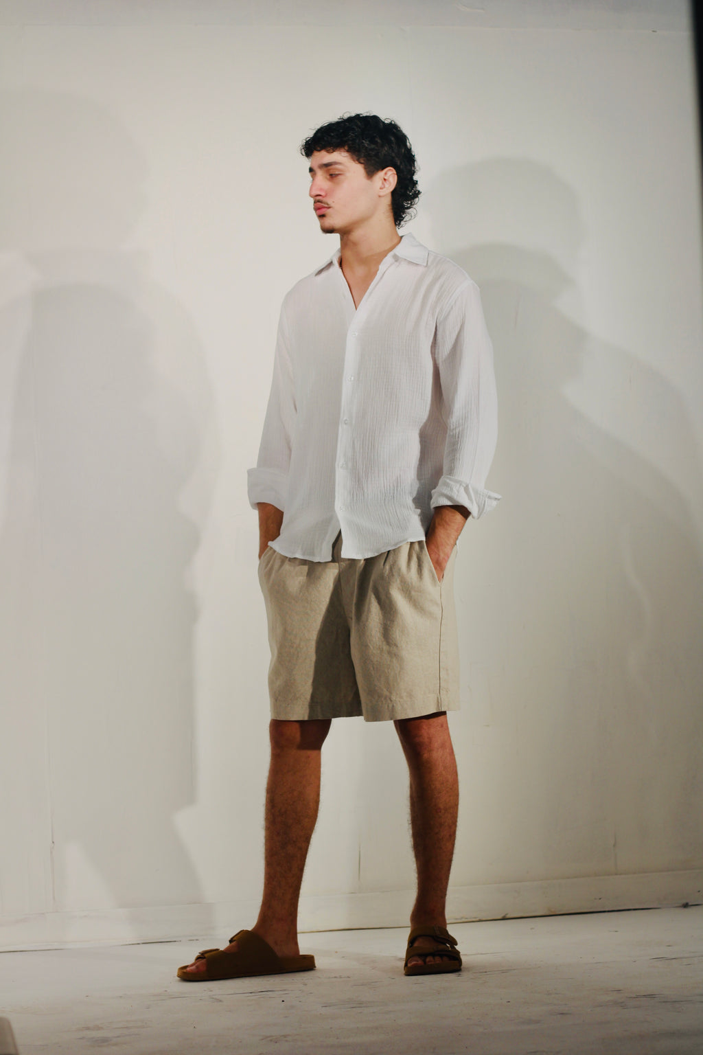 LINEN RELAXED FIT BERMUDA SHORTS - NATURAL