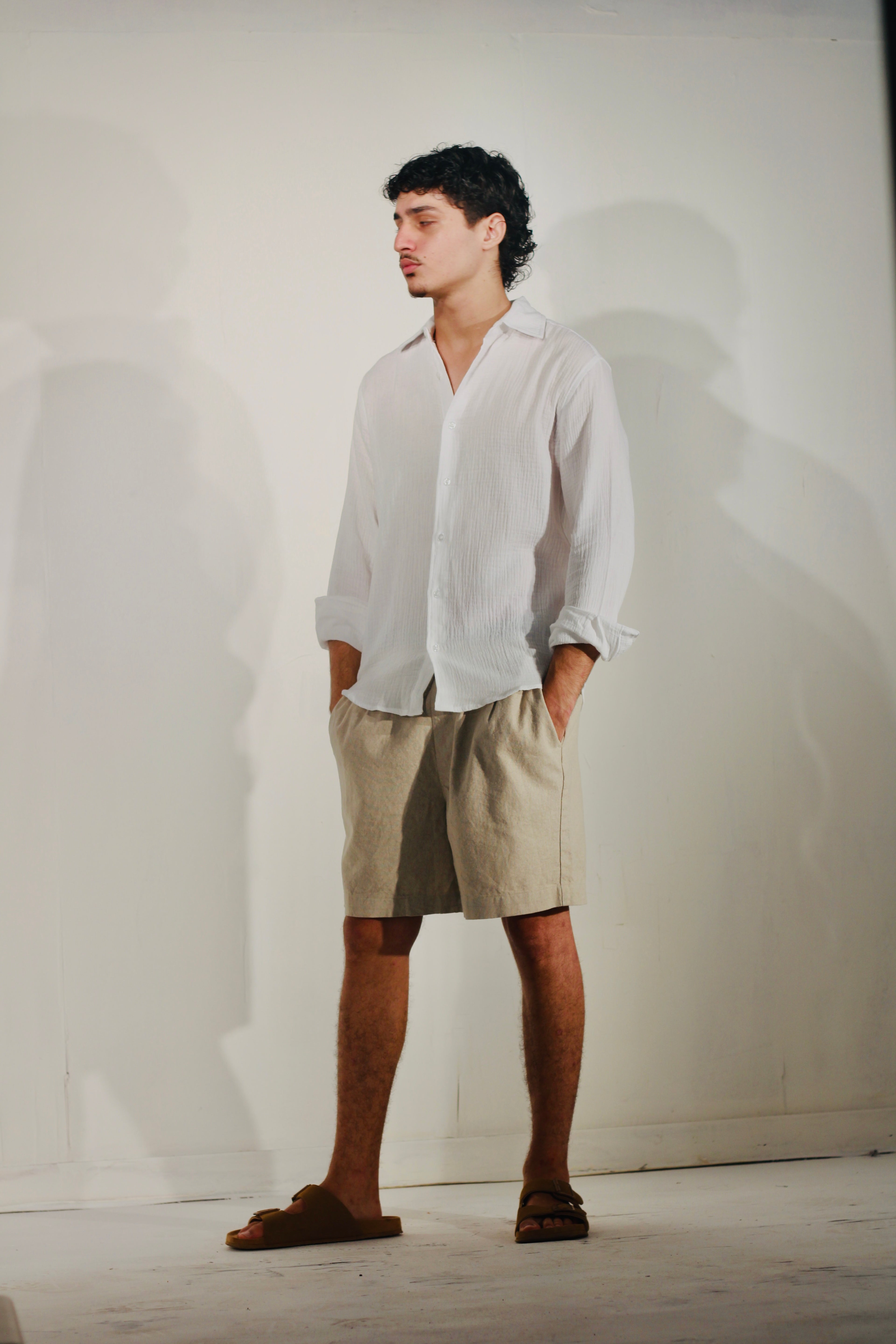 LINEN RELAXED FIT BERMUDA SHORTS - NATURAL