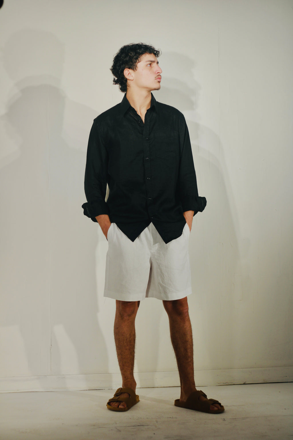 LINEN RELAXED FIT BERMUDA SHORTS - WHITE