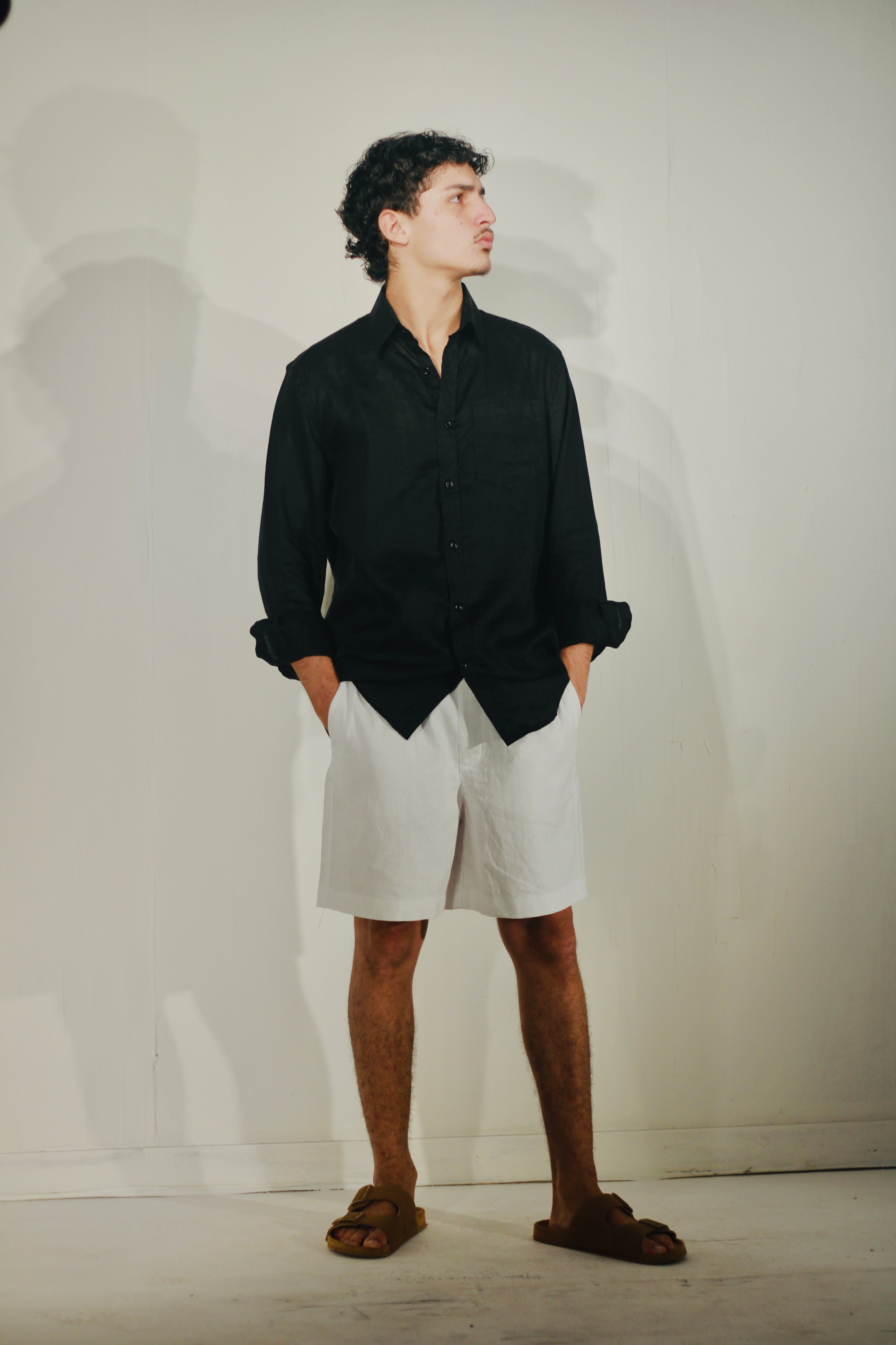 LINEN RELAXED FIT BERMUDA SHORTS - WHITE