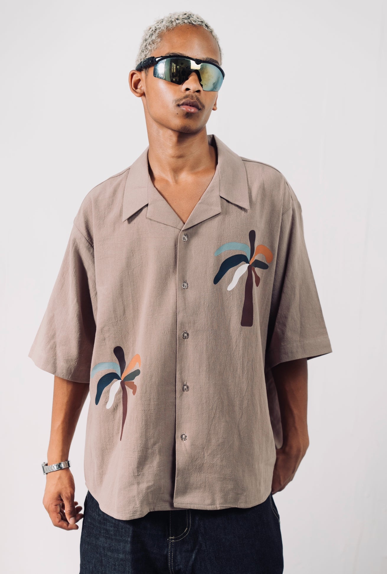 BUTTON DOWN SHIRT - BROWN PALMS