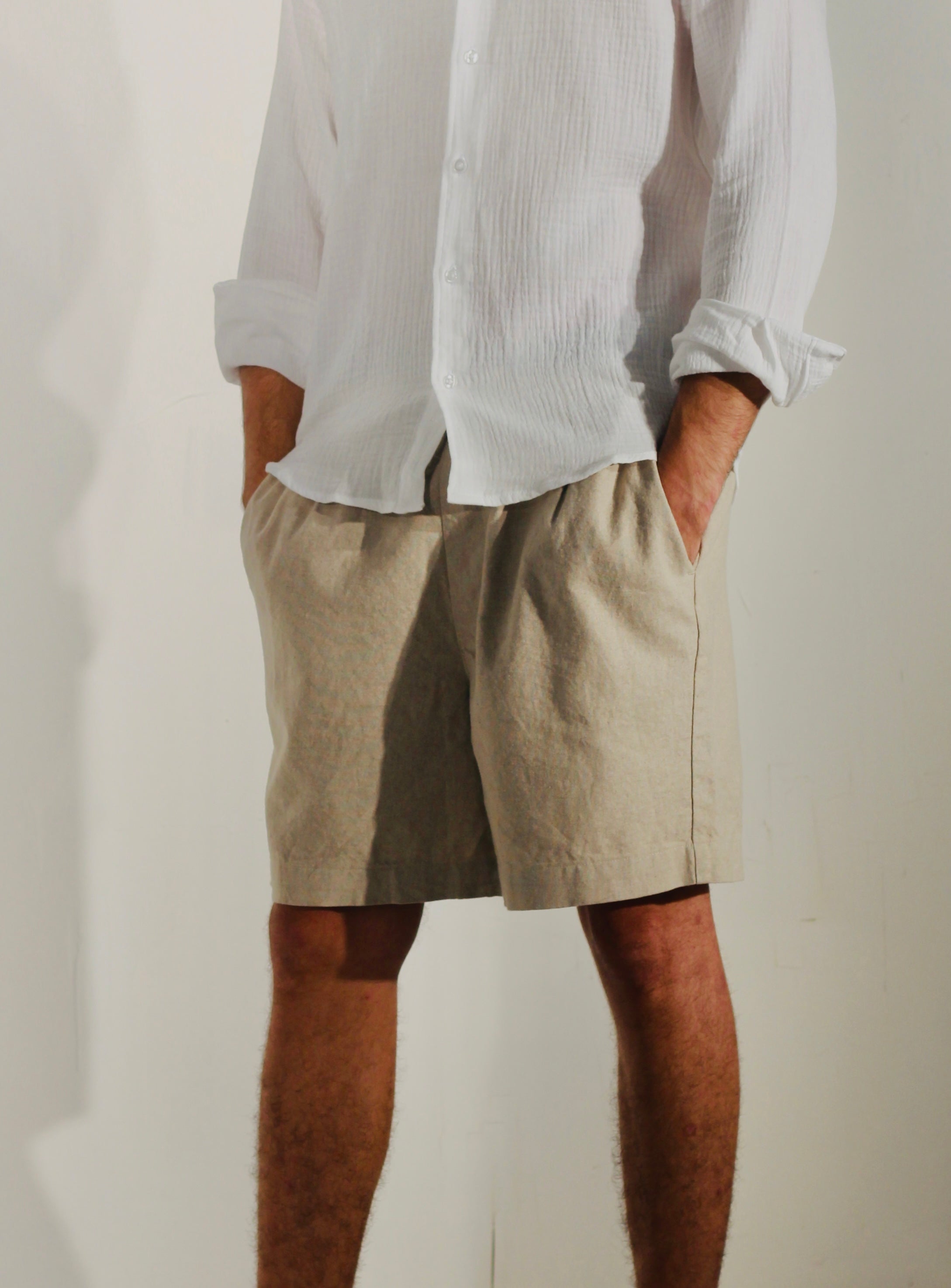 LINEN RELAXED FIT BERMUDA SHORTS - NATURAL